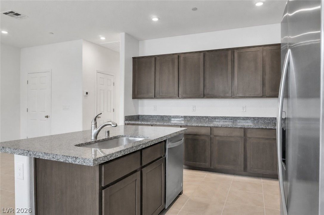 671 Anemone Lane — photo 4 of 34