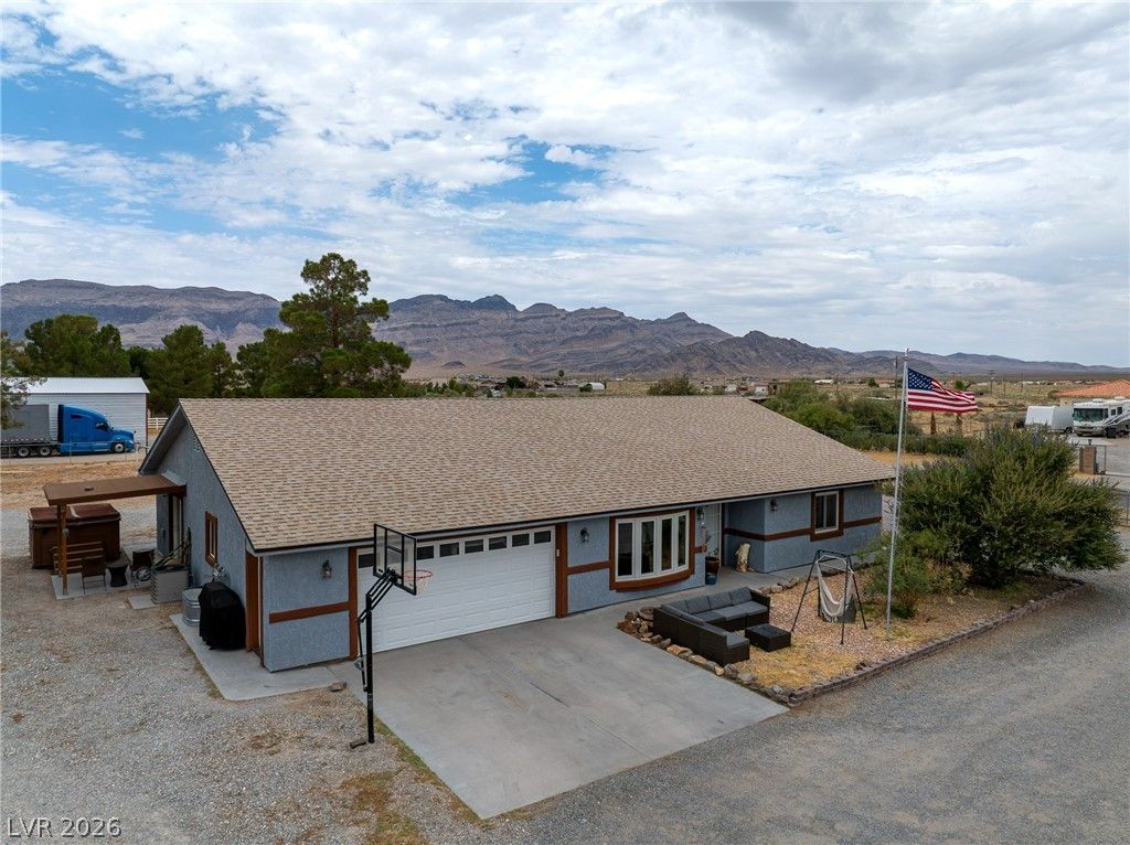 371 West Nopah Vista Avenue — photo 5