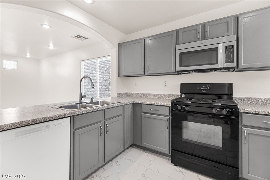 7329 Aquifer Street — photo 3