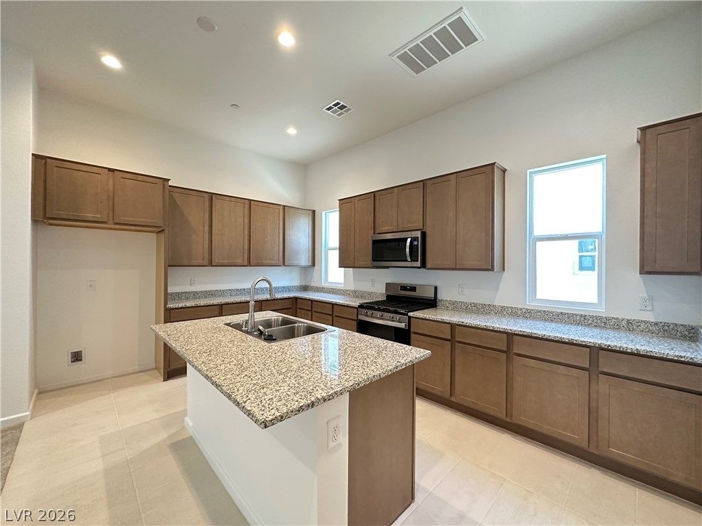 3341 Esker Ridge Avenue — photo 5 of 28