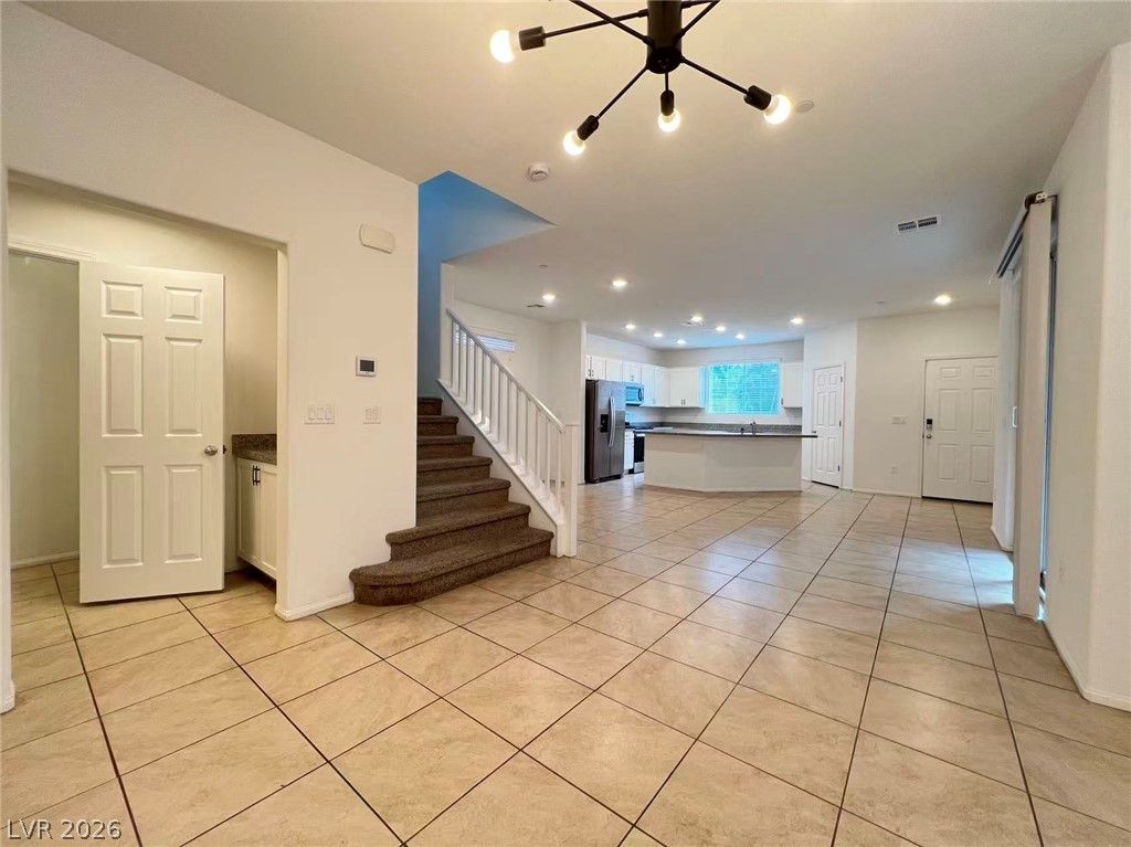 1347 Graphite Avenue — photo 3