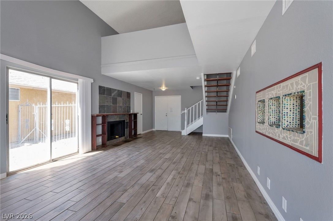3825 Summer Breeze Circle — photo 4 of 21
