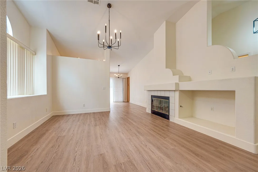 9829 Panorama Cliff Drive — photo 4