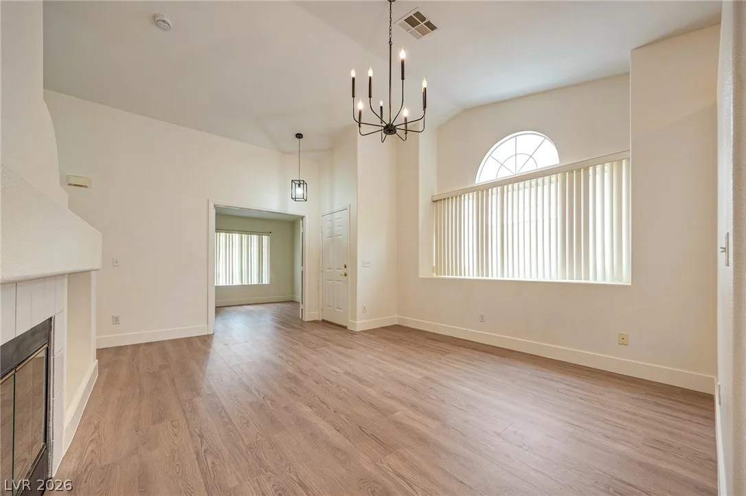 9829 Panorama Cliff Drive — photo 5