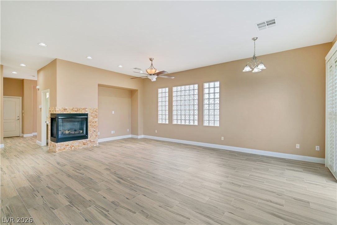 9180 Worsley Park Place — photo 4