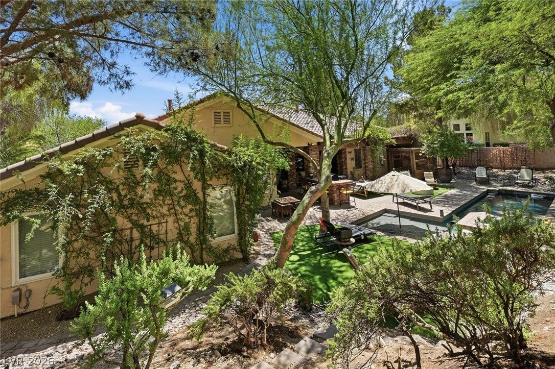 Photo 34