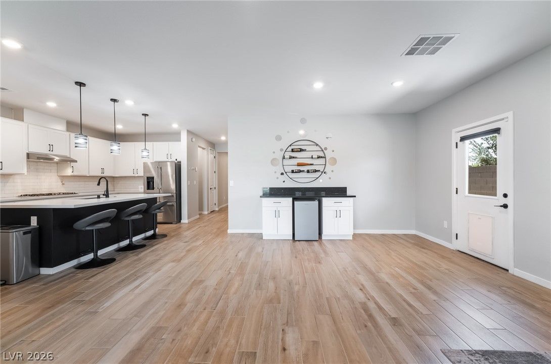 8663 Bench Street — photo 2