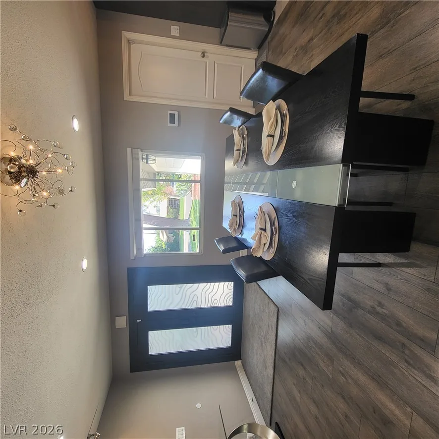 2917 Colanthe Avenue — photo 5