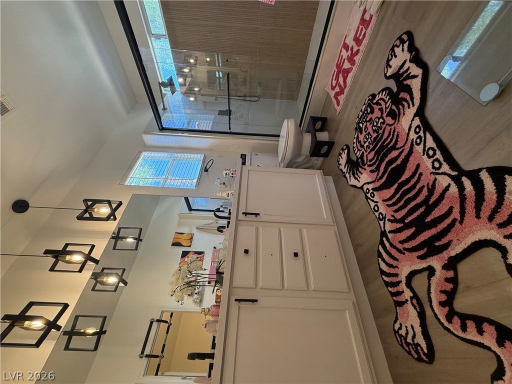 10852 Avenzano Street — photo 5 of 15