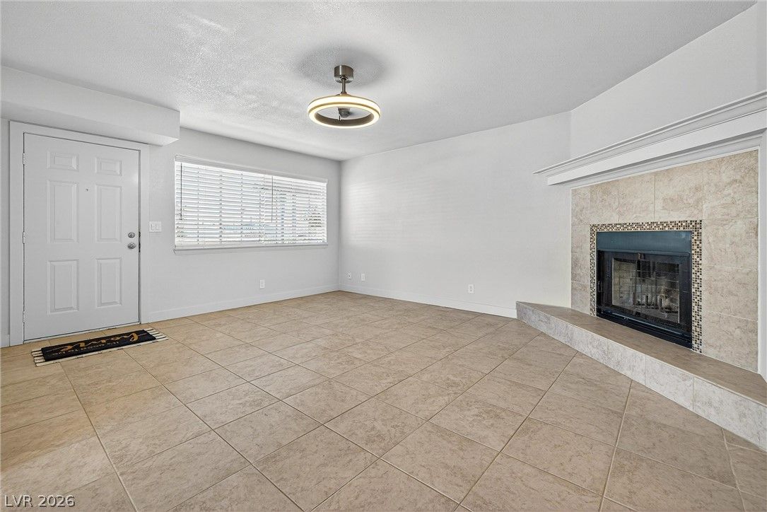 5330 Rod Court 102 — photo 3