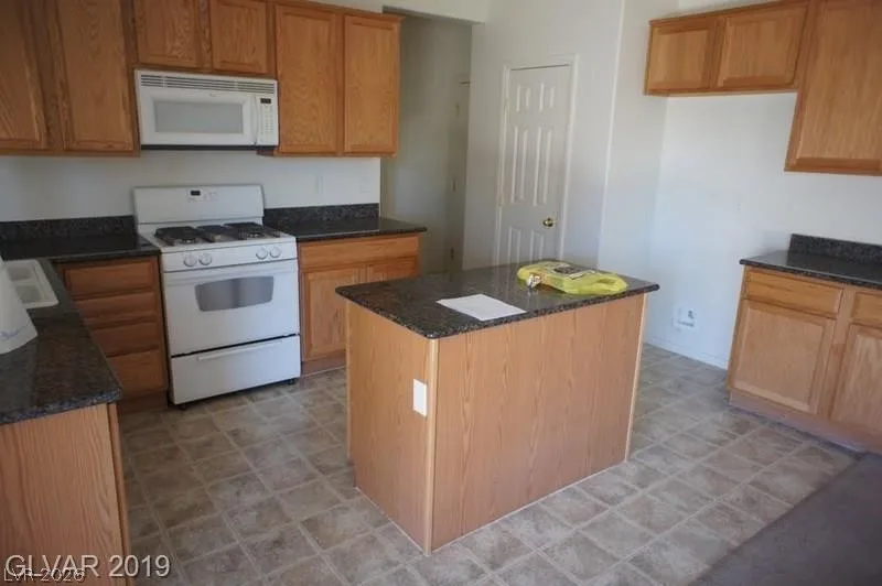 5613 Clotidle Soupert Court — photo 4