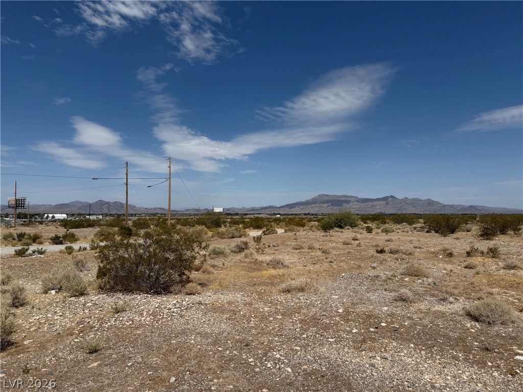 5731 East Gamebird Road — photo 3 of 3