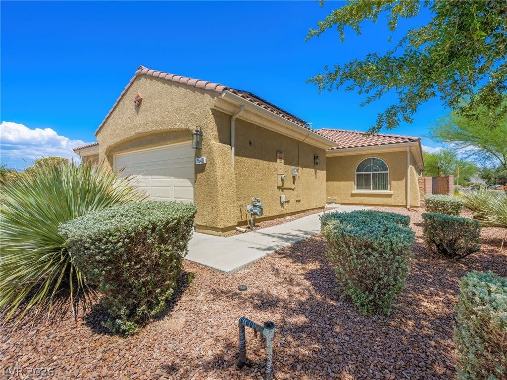 7540 Key Royale Court — photo 5