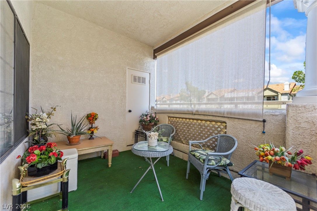 1419 Santa Margarita Street D — photo 2 of 22