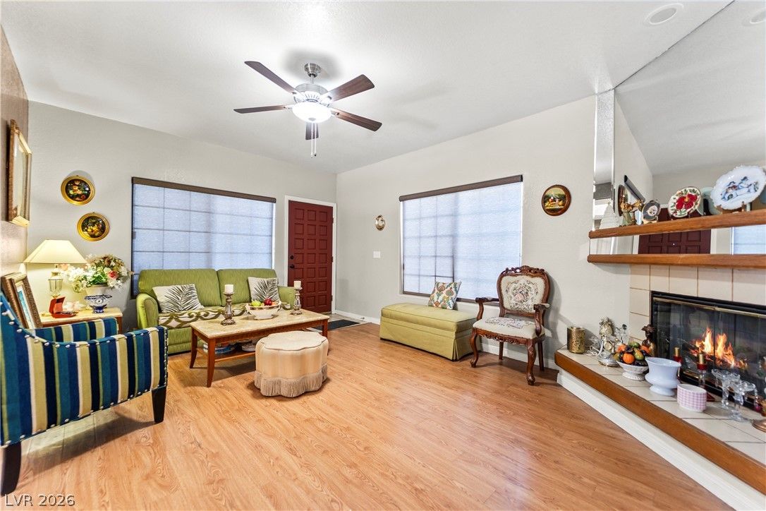 1419 Santa Margarita Street D — photo 4 of 22