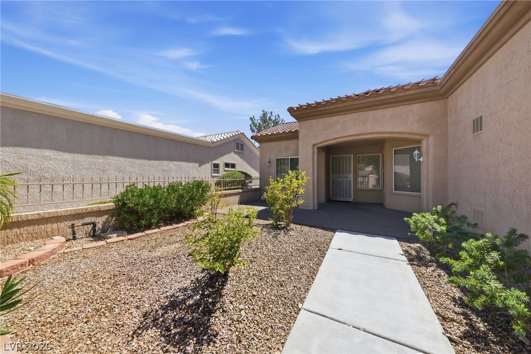 2406 Spring Water Drive — photo 3