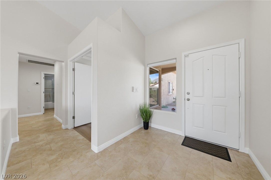 2406 Spring Water Drive — photo 4