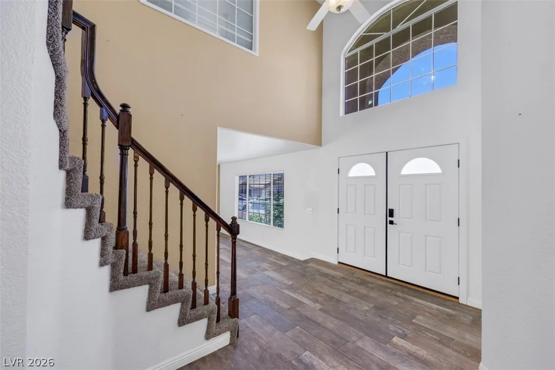 815 Stillwater Lane — photo 2