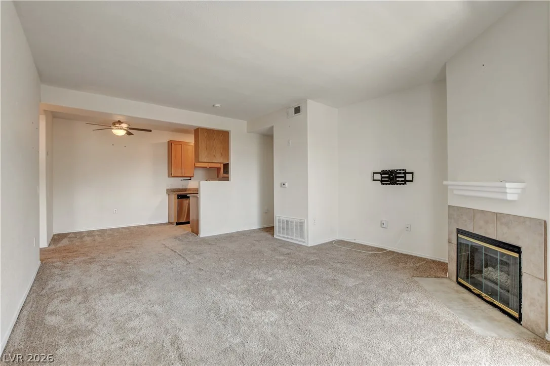 3318 North Decatur Boulevard 1069 — photo 3