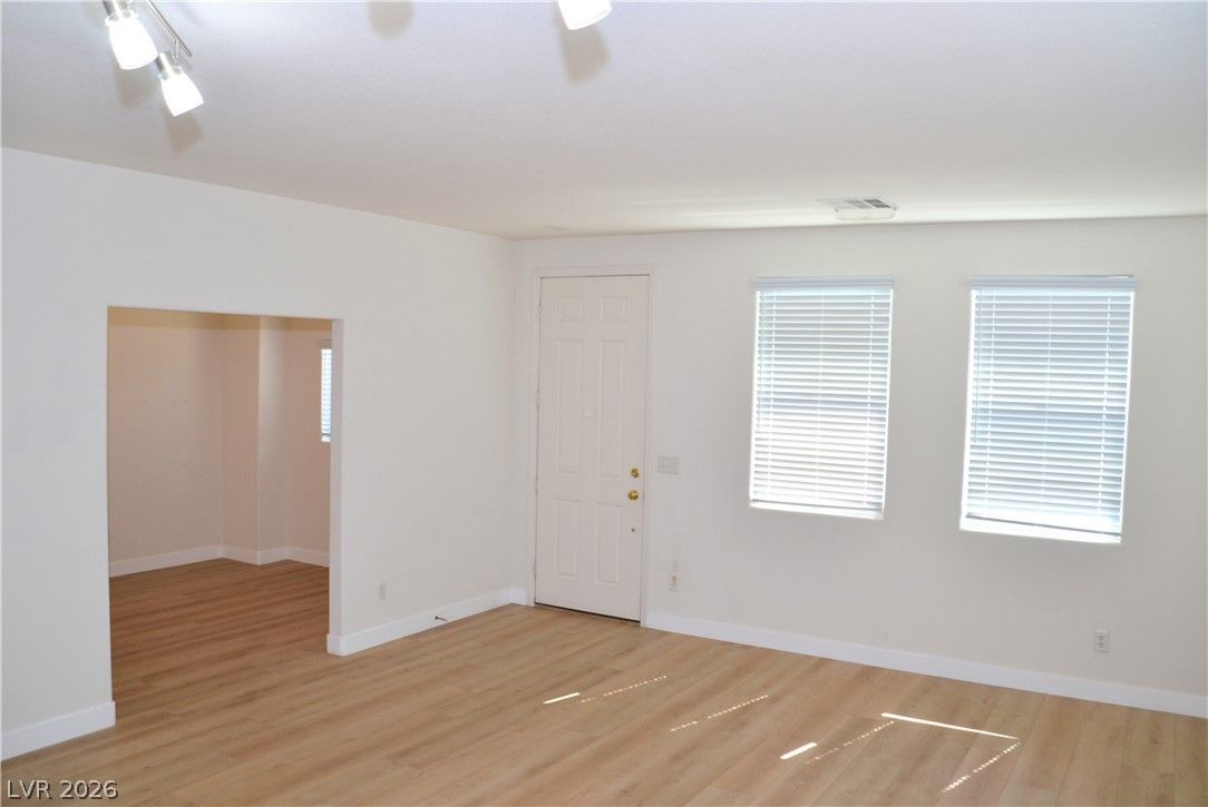 447 Groft Way — photo 2