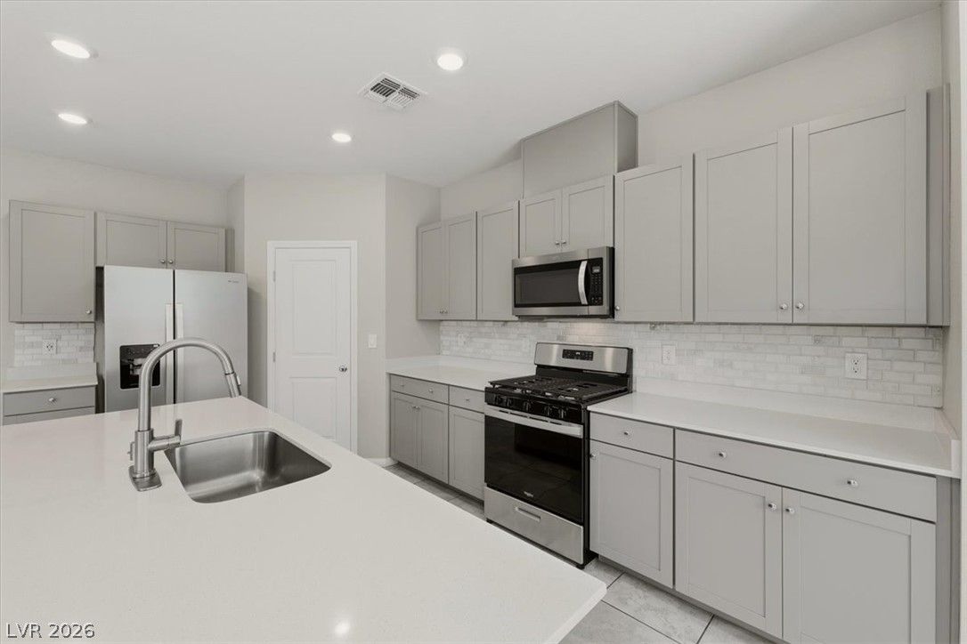 4061 Campeche Avenue — photo 5