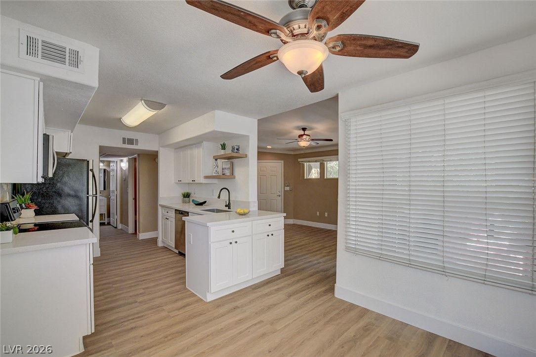 4400 South Jones Boulevard 2057 — photo 3