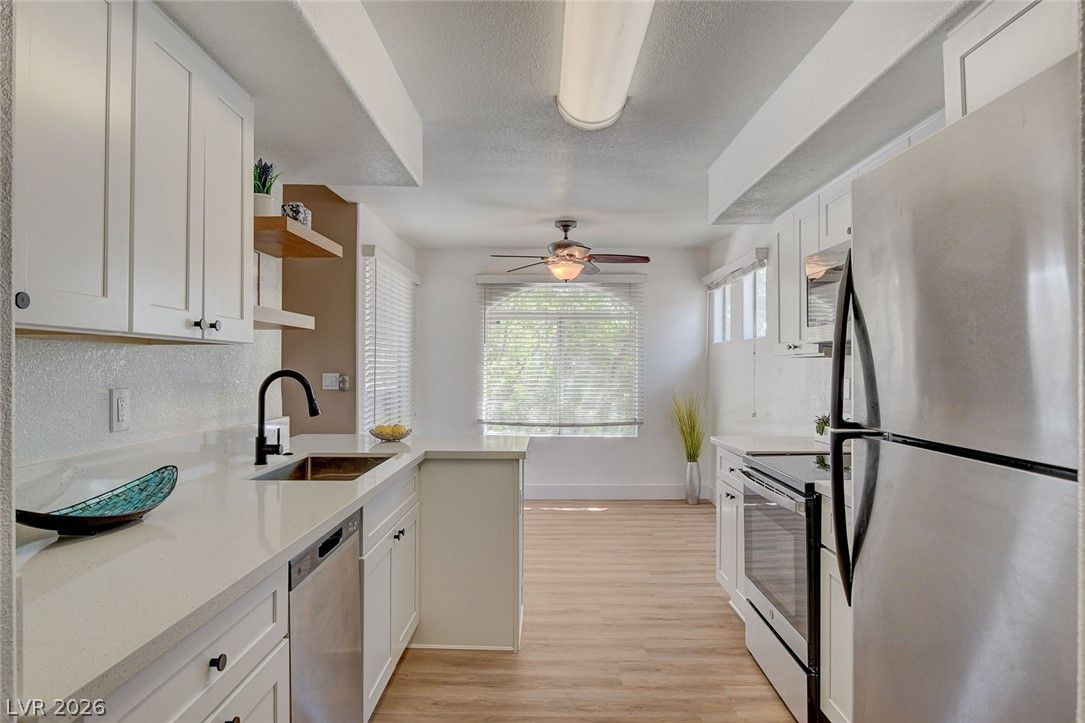 4400 South Jones Boulevard 2057 — photo 4