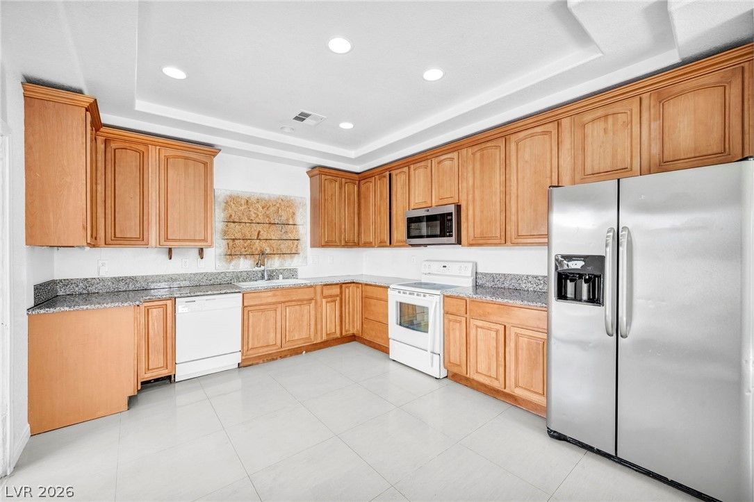 4895 East Baltimore Avenue — photo 4