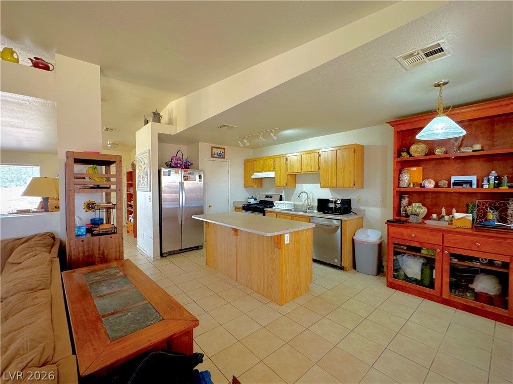 5218 Jungle Orchard Street — photo 3 of 28