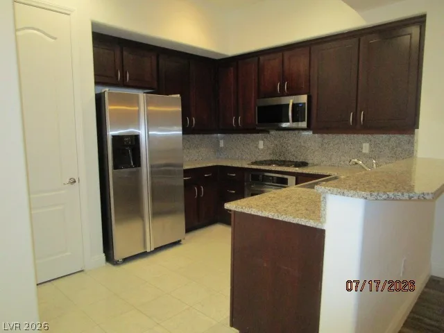 44 East Serene Avenue 122 — photo 3