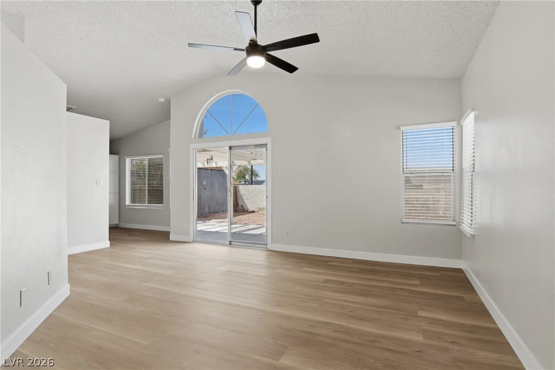 6224 Caprino Avenue — photo 3