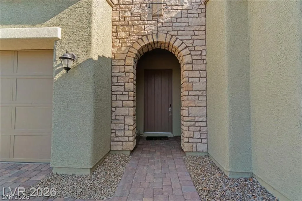 5953 Yellow Ridge Avenue — photo 4 of 34