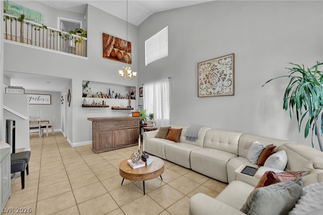 3726 Nestled Oak Avenue — photo 4