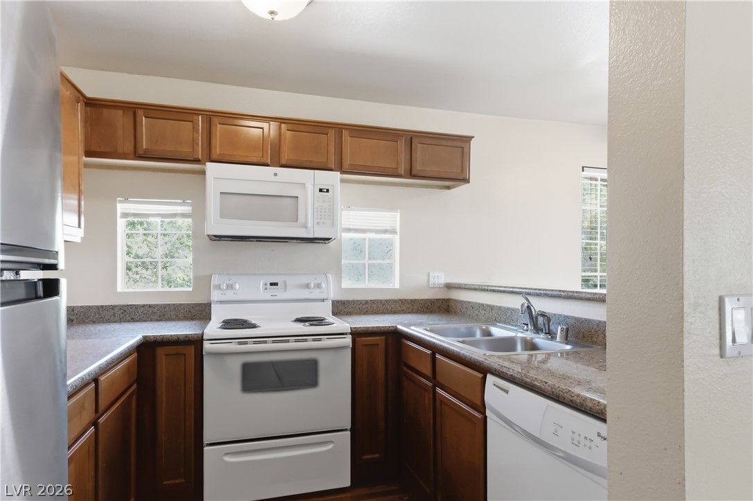 2111 Jetty Rock Drive 208 — photo 2