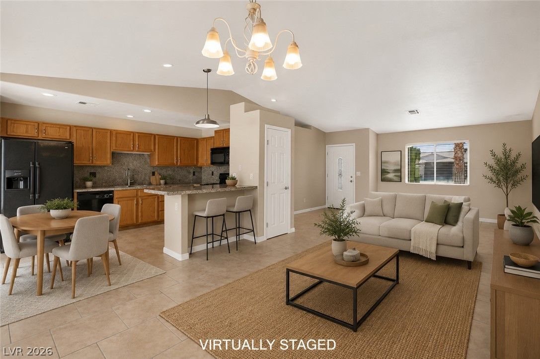 381 Papaya Place — photo 3