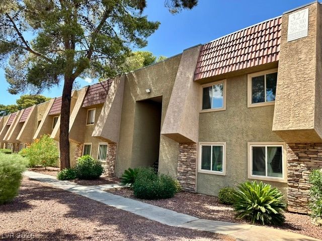 5317 Indian River Drive 297 — photo 4 of 39