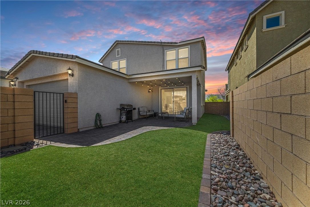 976 East Sunset Road — photo 3
