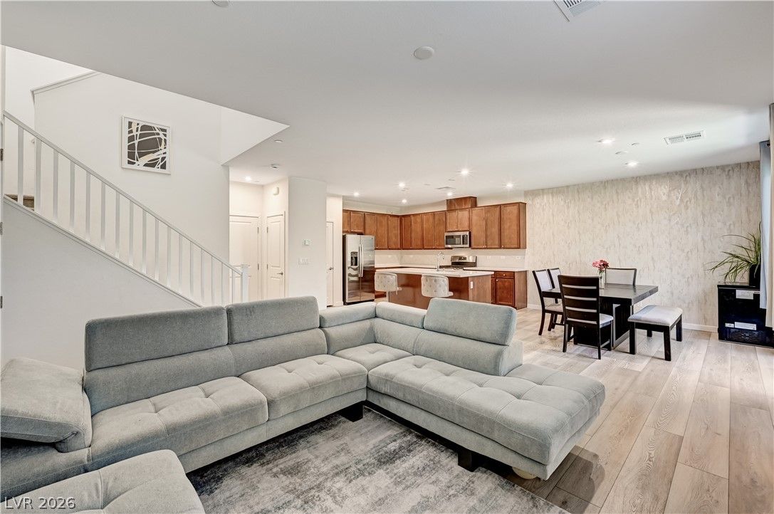 2540 Catallo Street — photo 4