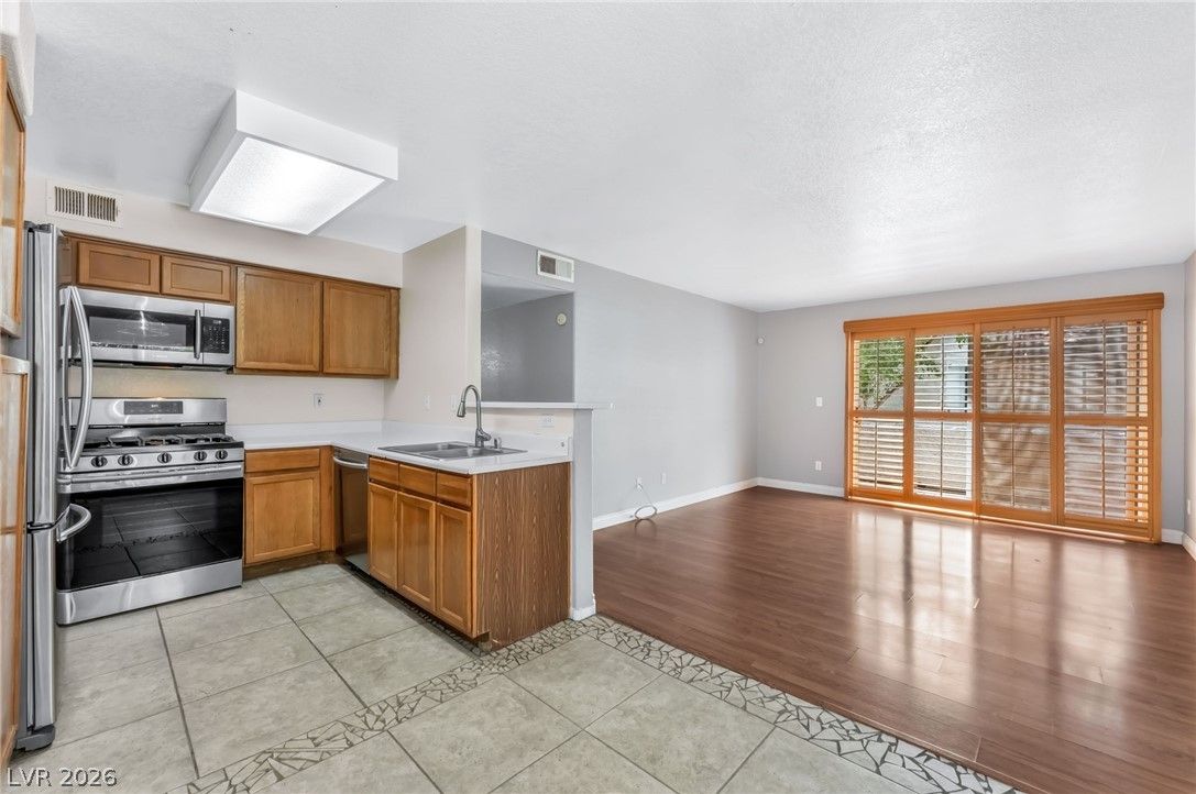 3125 Casey Drive 202 — photo 1