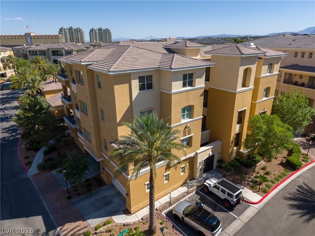 9207 Tesoras Drive 401 — photo 3