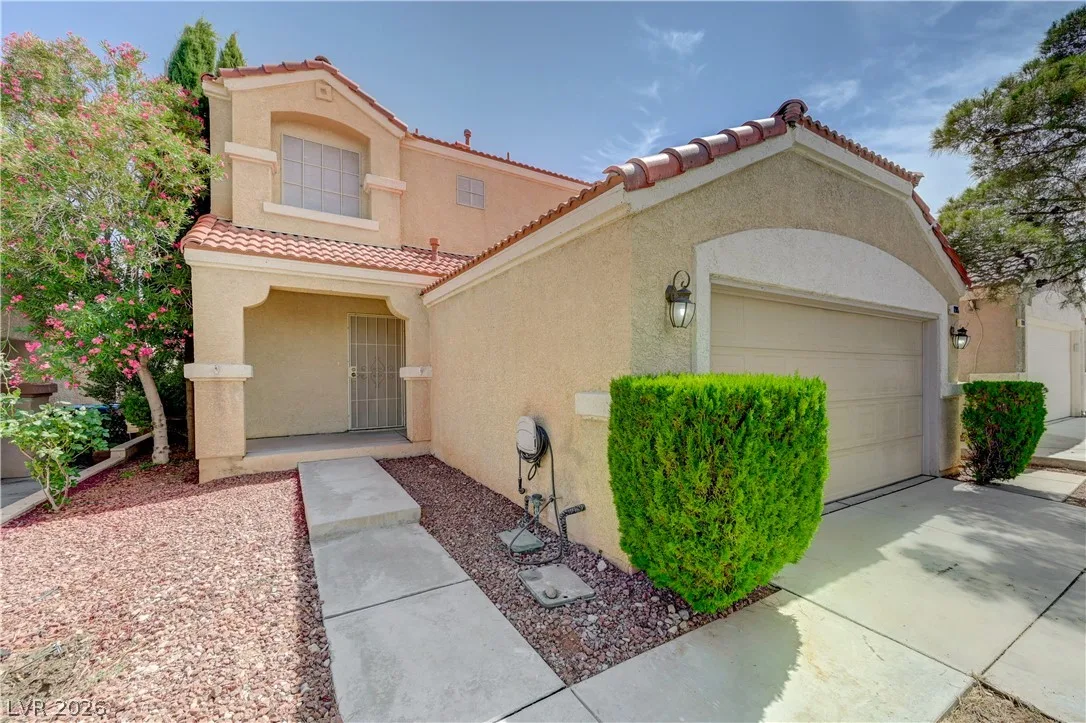 8905 Colorful Pines Avenue — photo 4