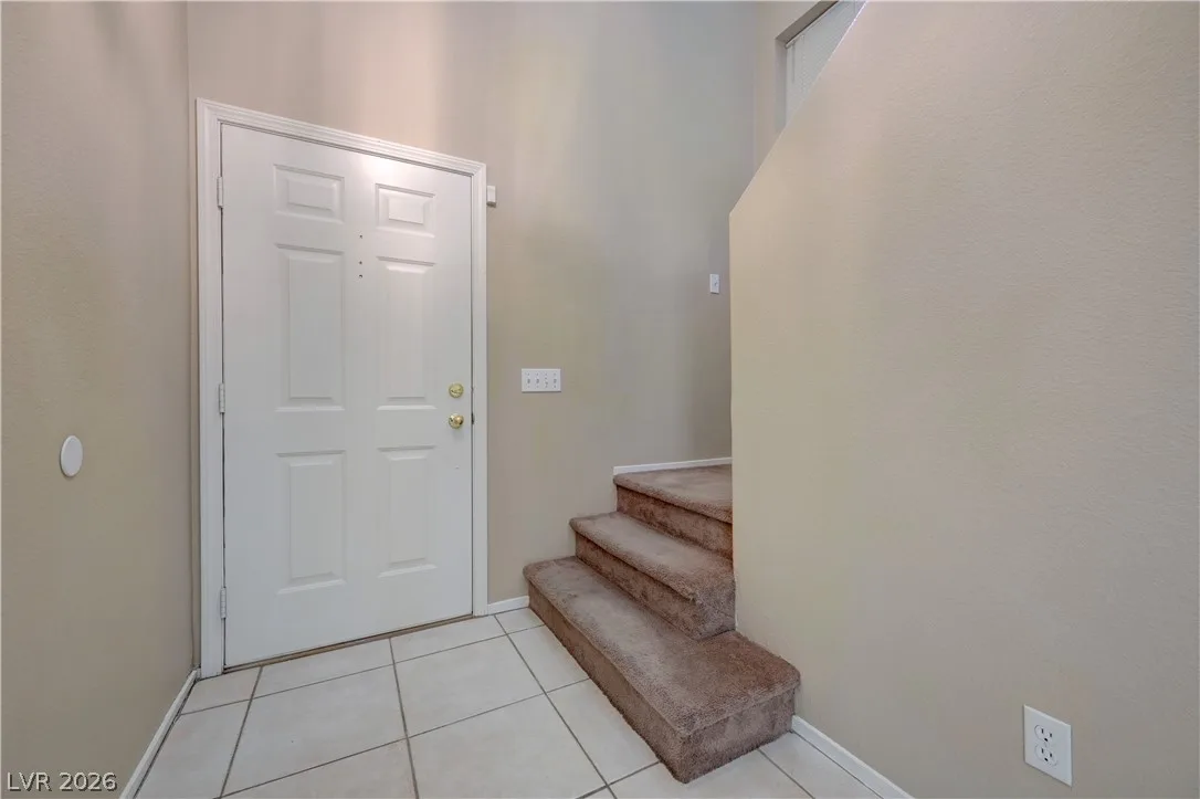 8905 Colorful Pines Avenue — photo 5