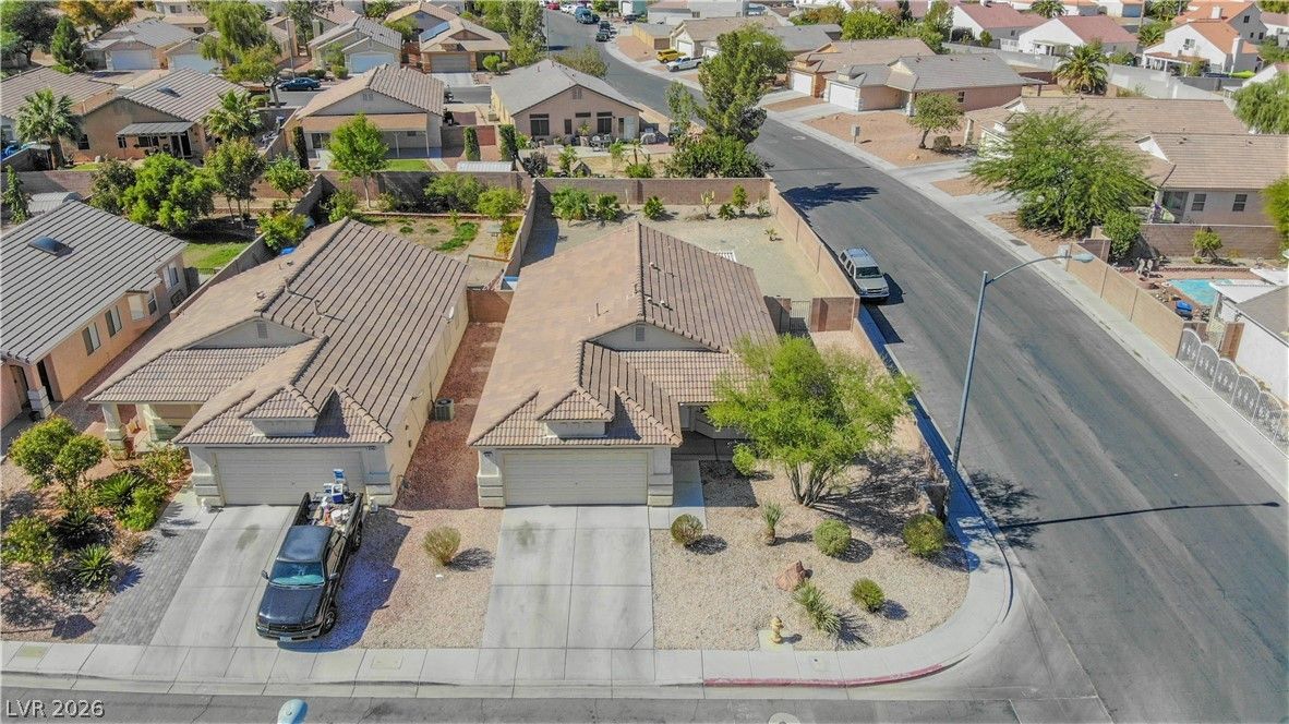 3747 Shadow Tree Street — photo 2