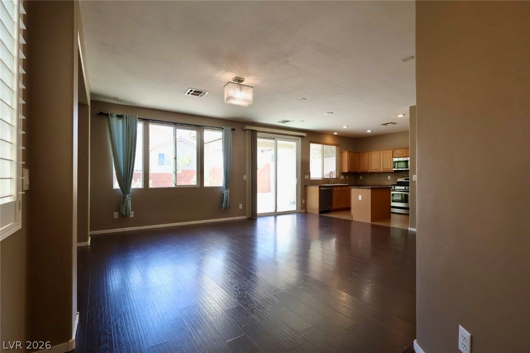10643 Tray Mountain Avenue — photo 3