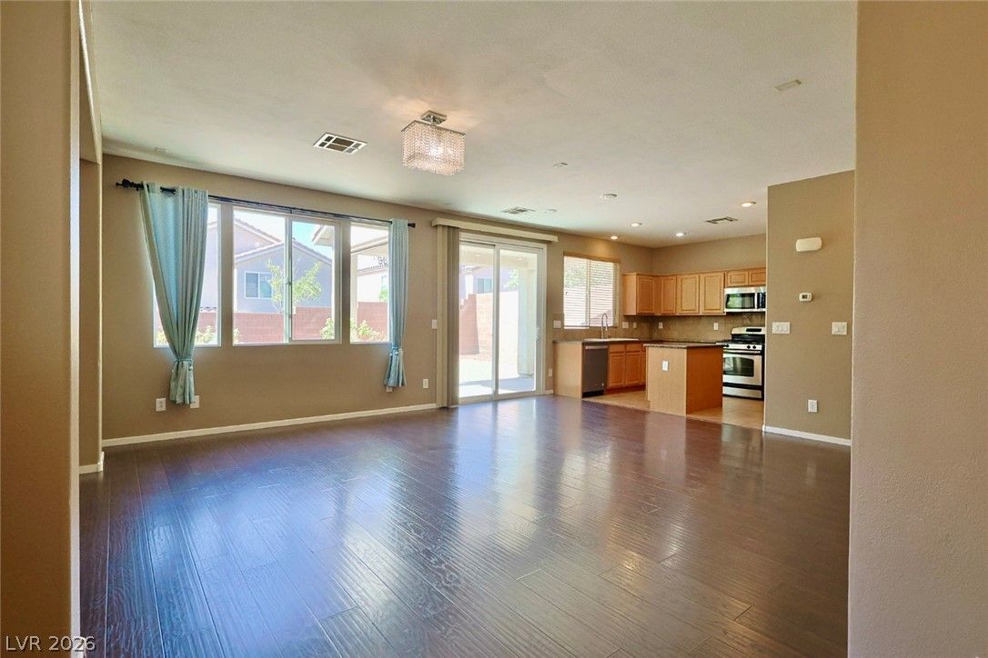 10643 Tray Mountain Avenue — photo 4