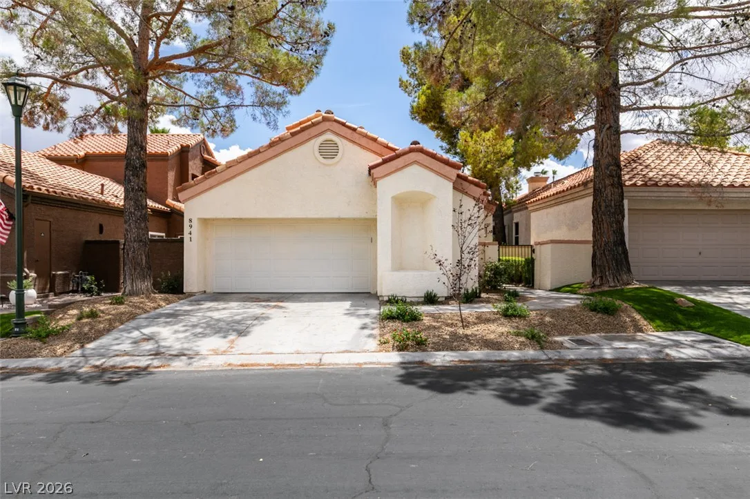 8941 Diamond Falls Drive — photo 4