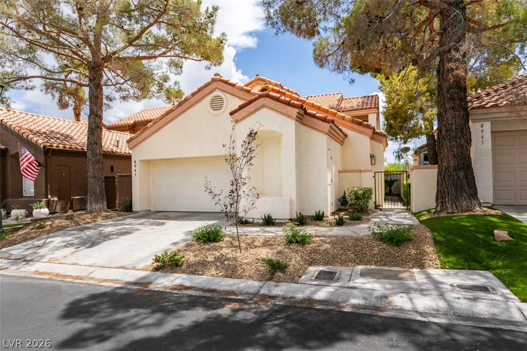 8941 Diamond Falls Drive — photo 5