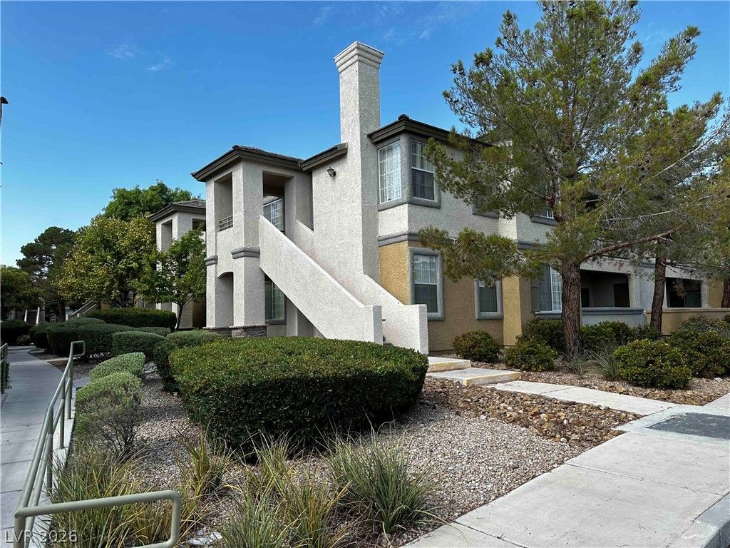 10213 King Henry Avenue 104 — photo 1
