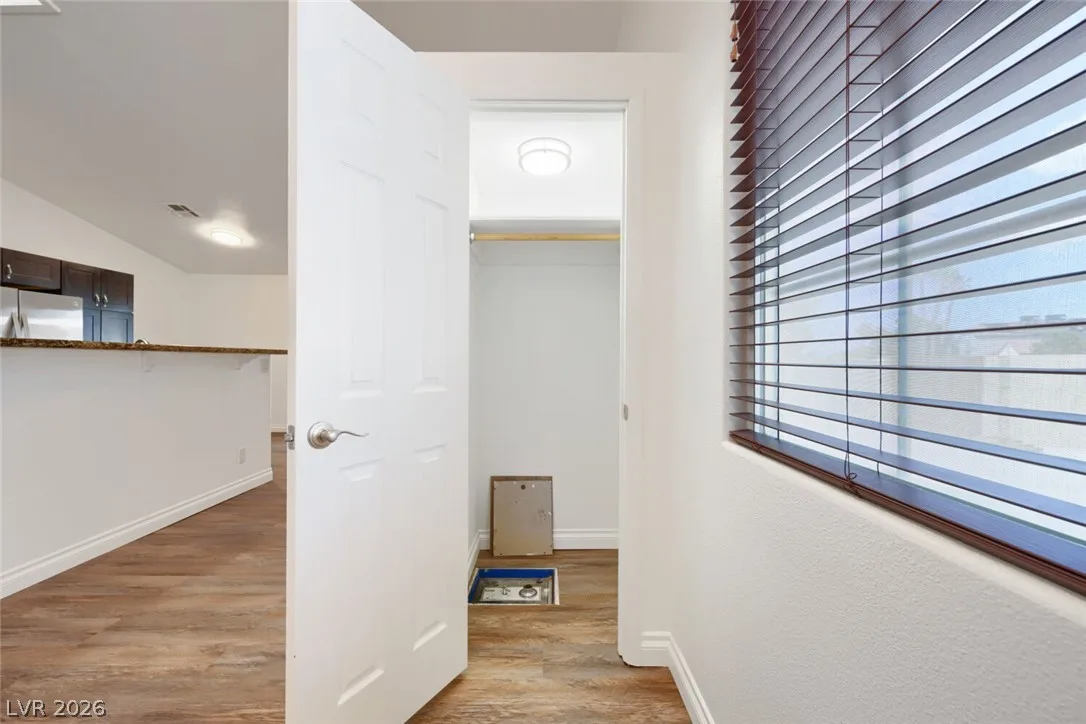 1548 Champagne Circle — photo 5