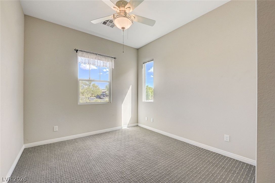 1167 North Water Street — photo 3 of 35